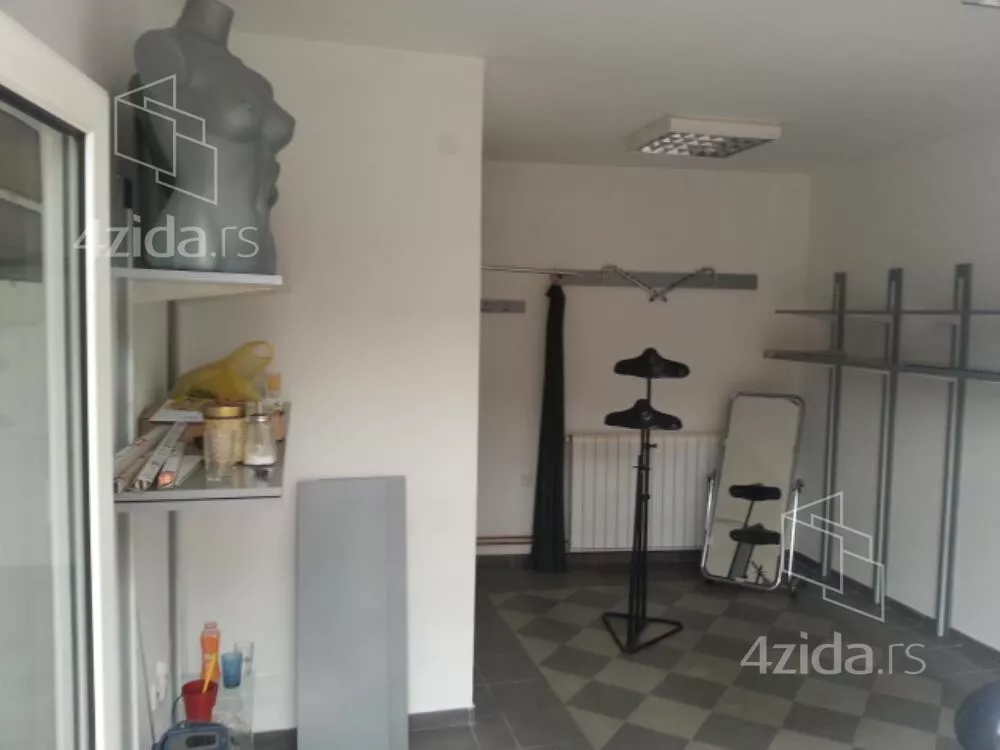 Poslovni prostor | 4zida