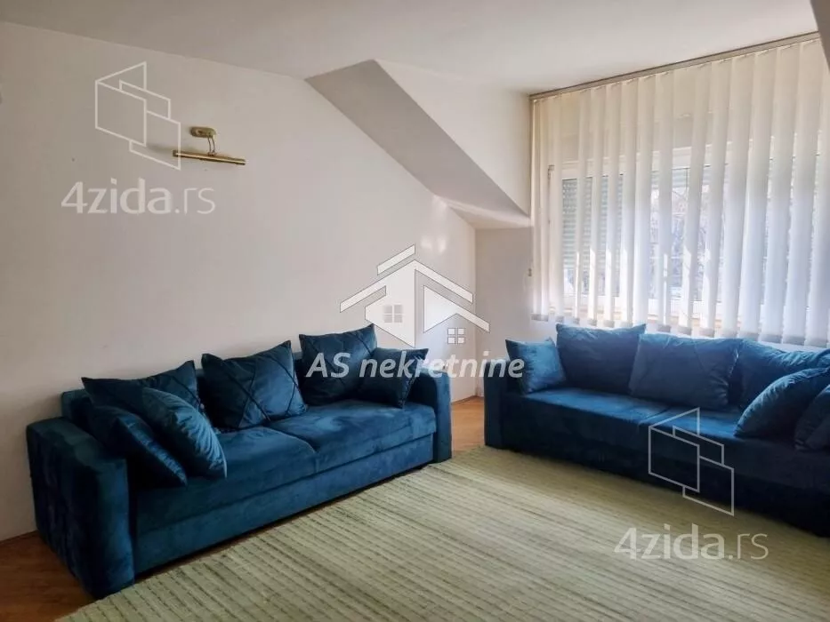 Petosoban stan | 4zida