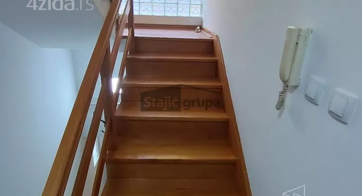 Četvoroiposoban stan | 4zida