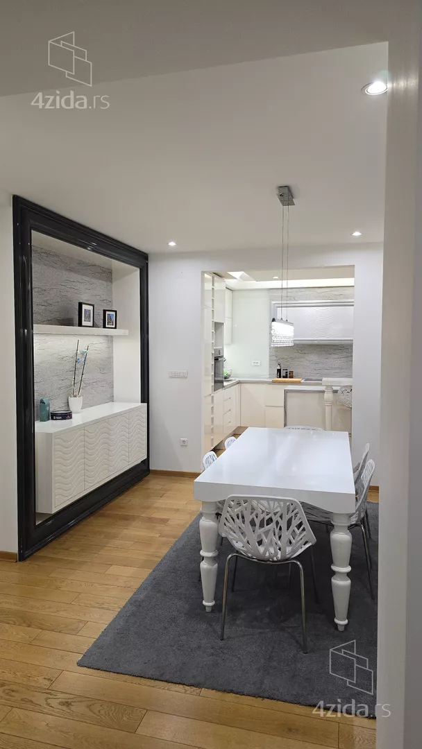Četvorosoban stan | 4zida