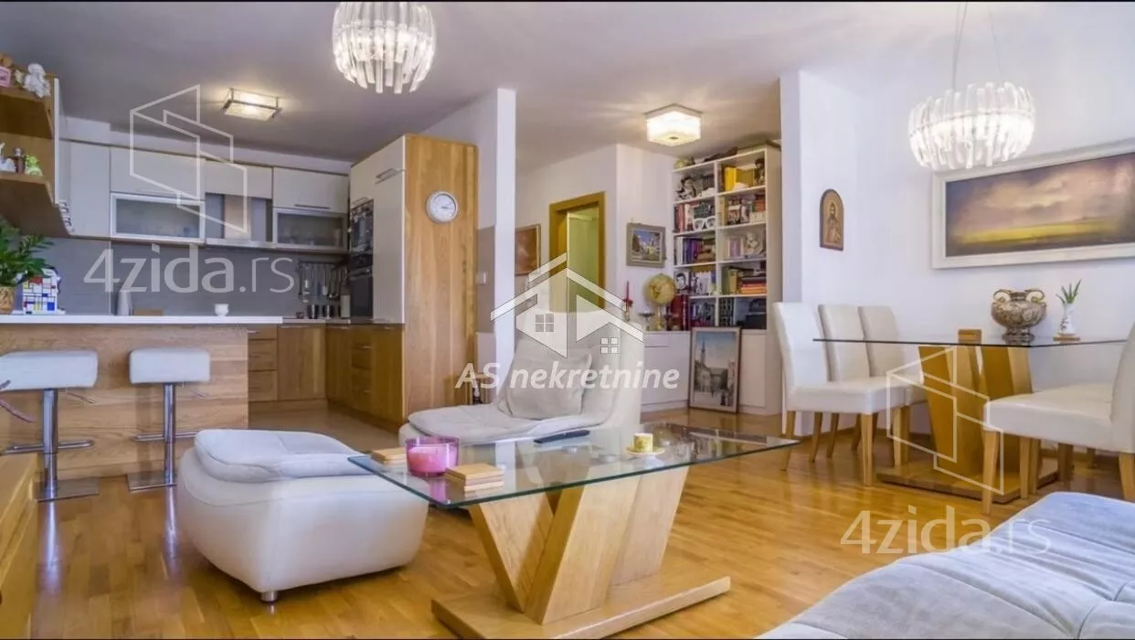 Četvorosoban stan | 4zida