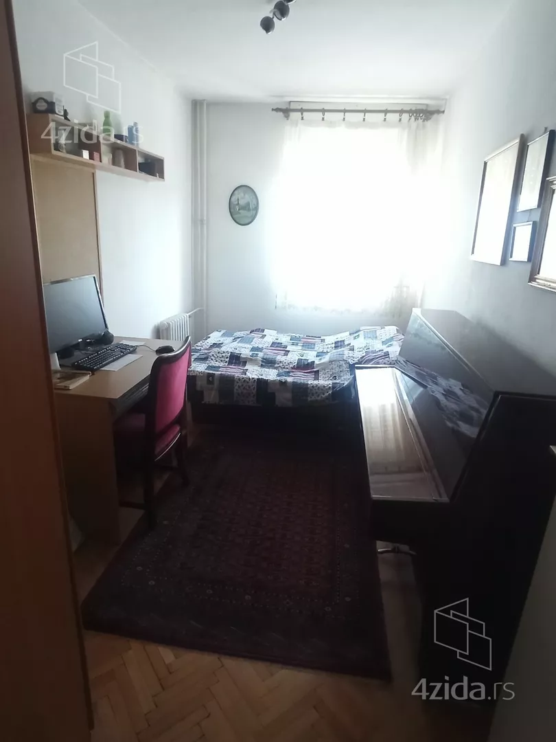 Troiposoban stan | 4zida