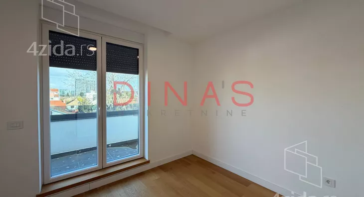 Petosoban stan | 4zida