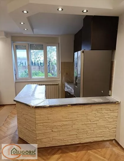 Crveni Krst Vračar | 4zida.rs