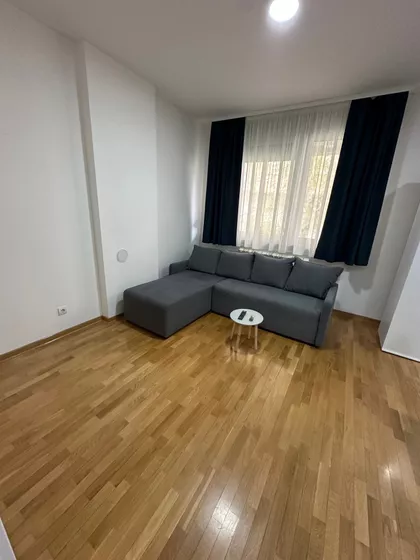 Madridska | 4zida.rs