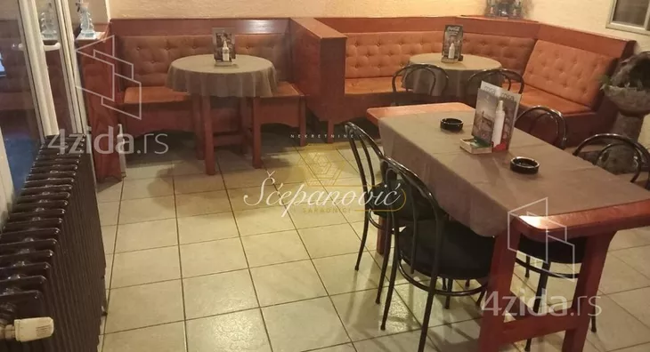 Poslovna zgrada | 4zida