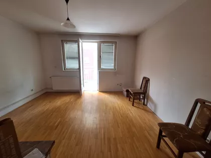 Trg Kosturnica | 4zida.rs