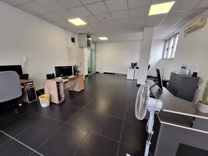 Trg Kosturnica | 4zida.rs