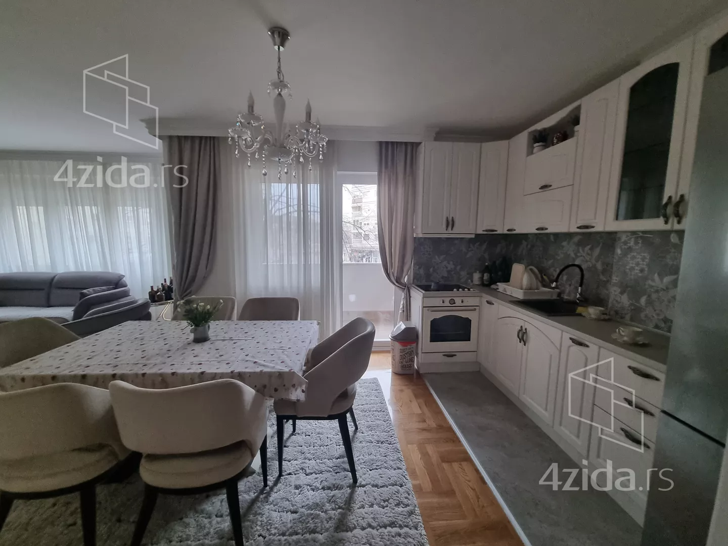 Jednoiposoban stan | 4zida