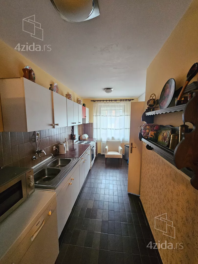 3-etažna kuća | 4zida