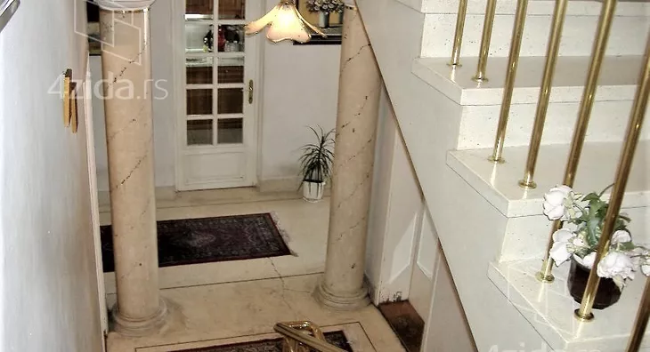 4-etažna kuća | 4zida