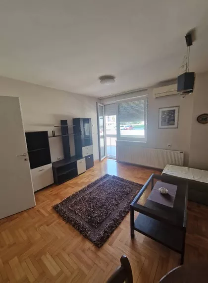 Romanijska | 4zida.rs