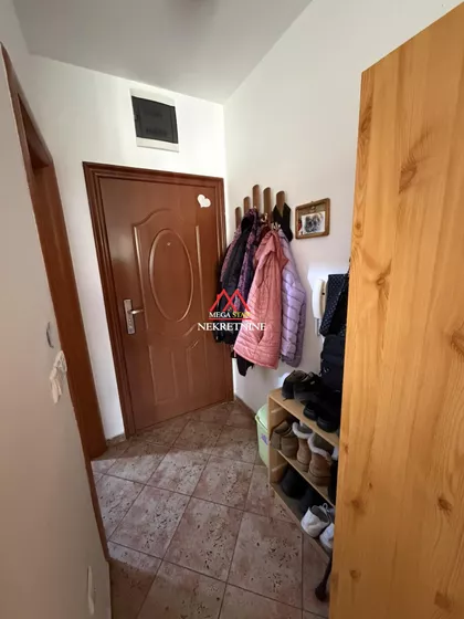 Aranj Janoša | 4zida.rs