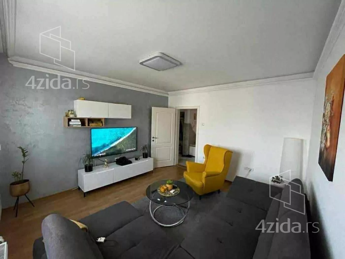 Troiposoban stan | 4zida