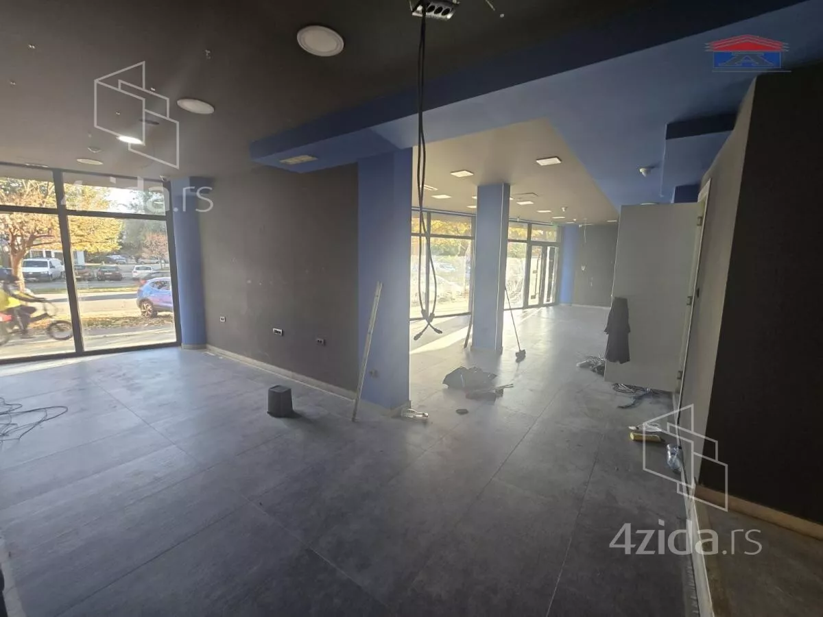 Poslovni prostor | 4zida