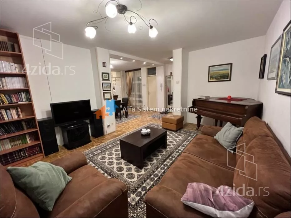 Troiposoban stan | 4zida