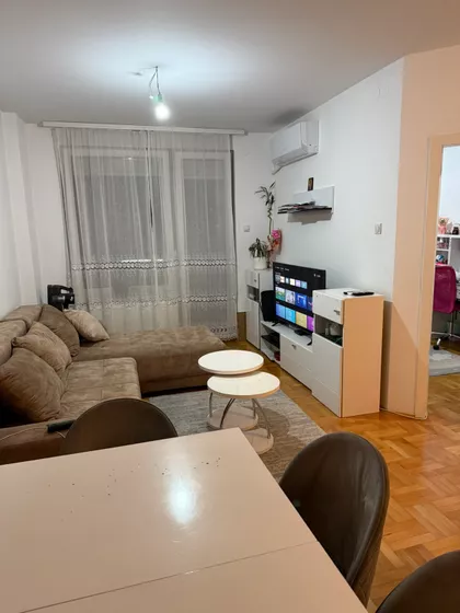 Kej Kola Srpskih Sestara 13 | 4zida.rs