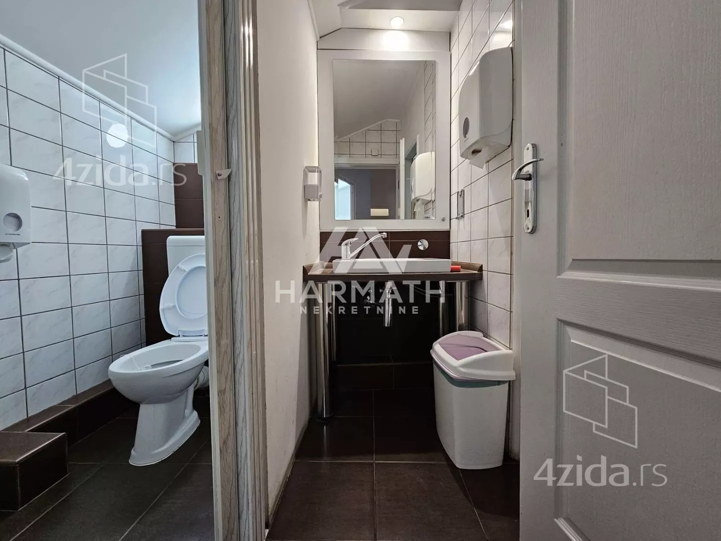 Poslovna zgrada | 4zida