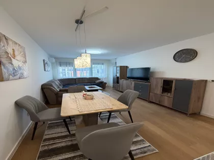 Heroja Pinkija | 4zida.rs