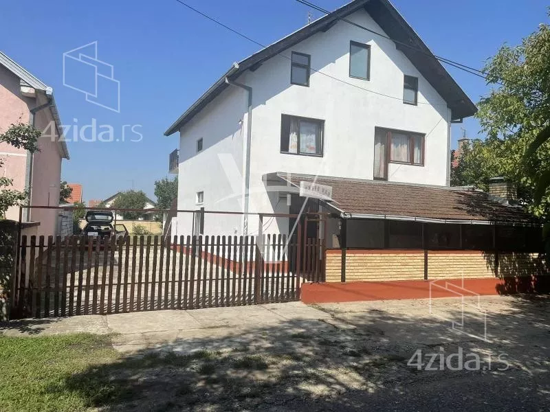 3-etažna kuća | 4zida