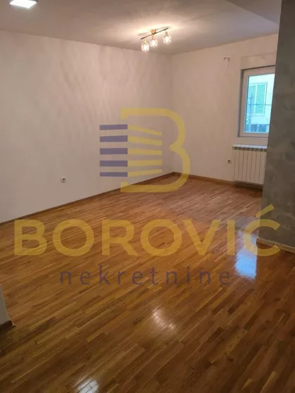 Slavujev Venac | 4zida.rs