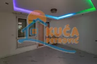 Lokal | 4zida