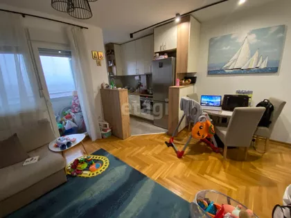 Univerzijade | 4zida.rs