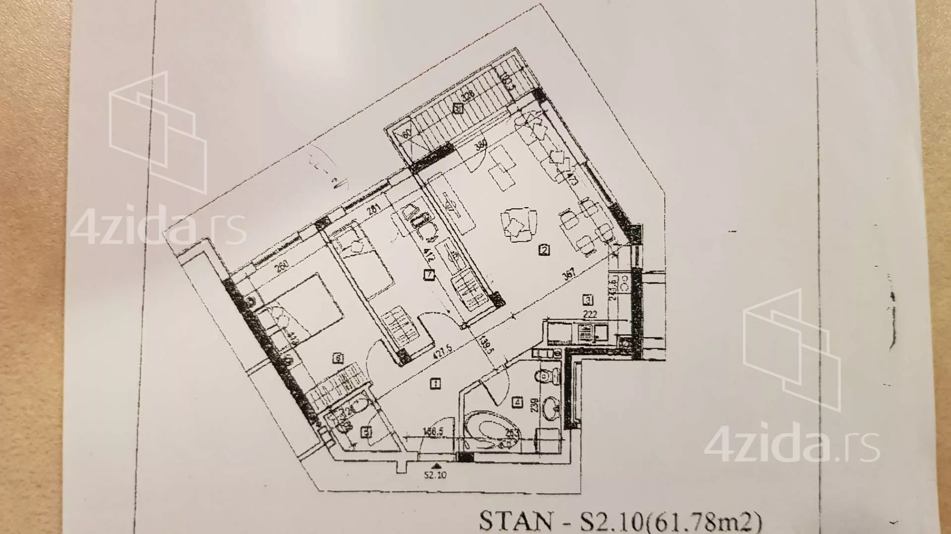 Trosoban stan | 4zida