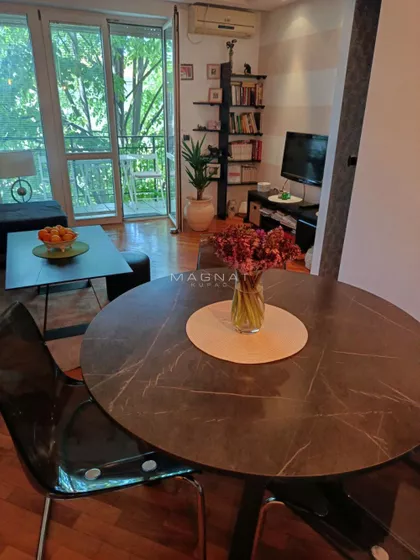 Ljubostinjska | 4zida.rs