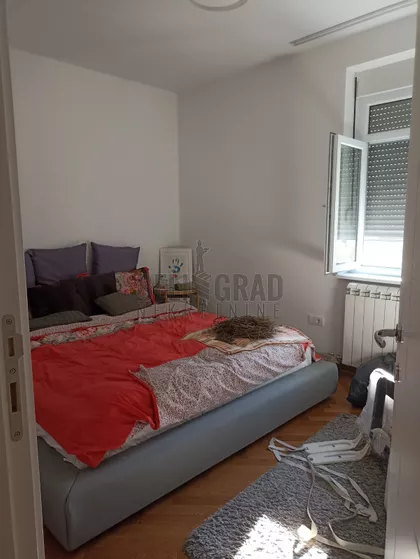 Srećka Jovanovića | 4zida.rs