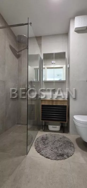 Tadije Sondermajera | 4zida.rs