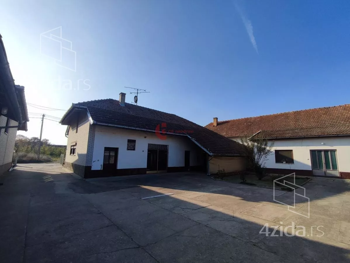 Poslovna zgrada | 4zida