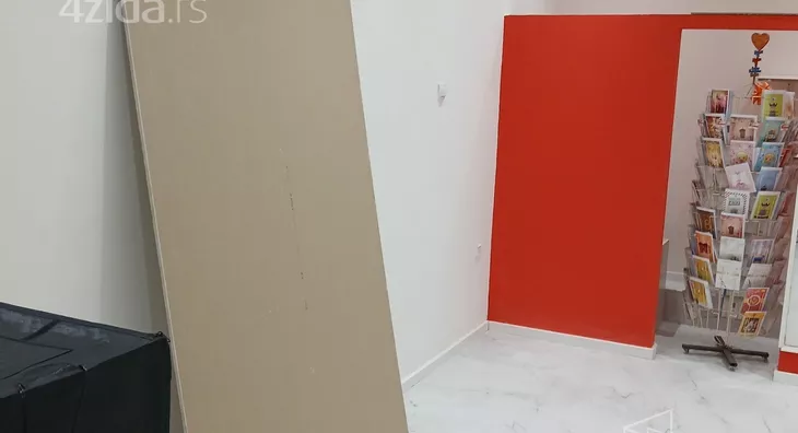 Lokal | 4zida