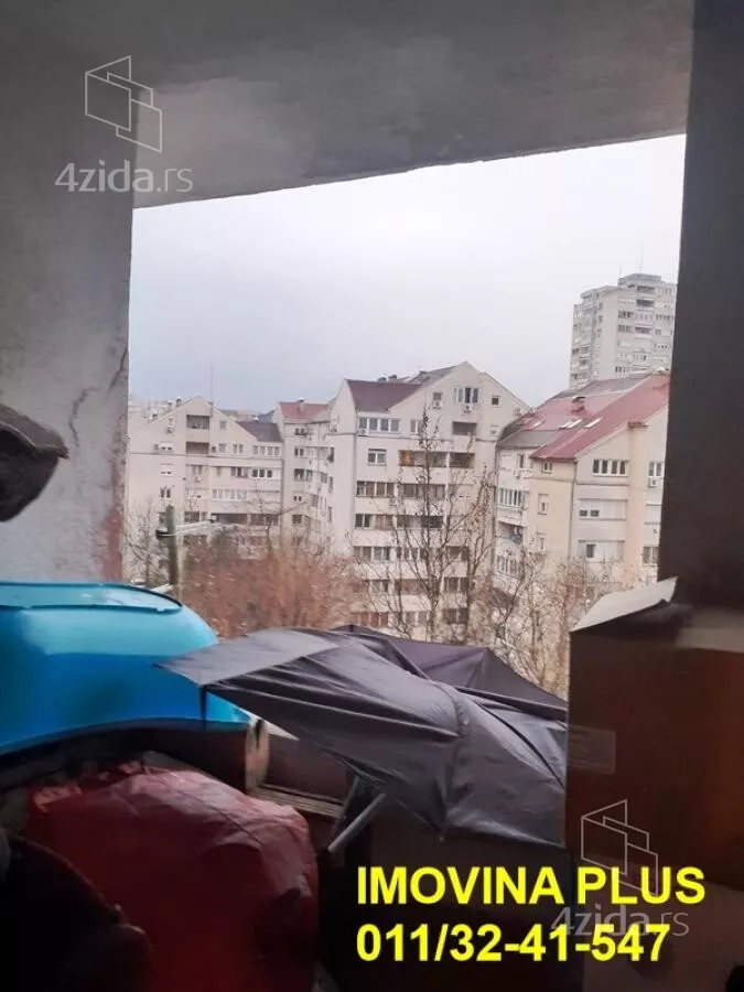 Troiposoban stan | 4zida