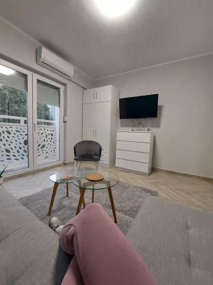 Cara Lazara 9 | 4zida.rs