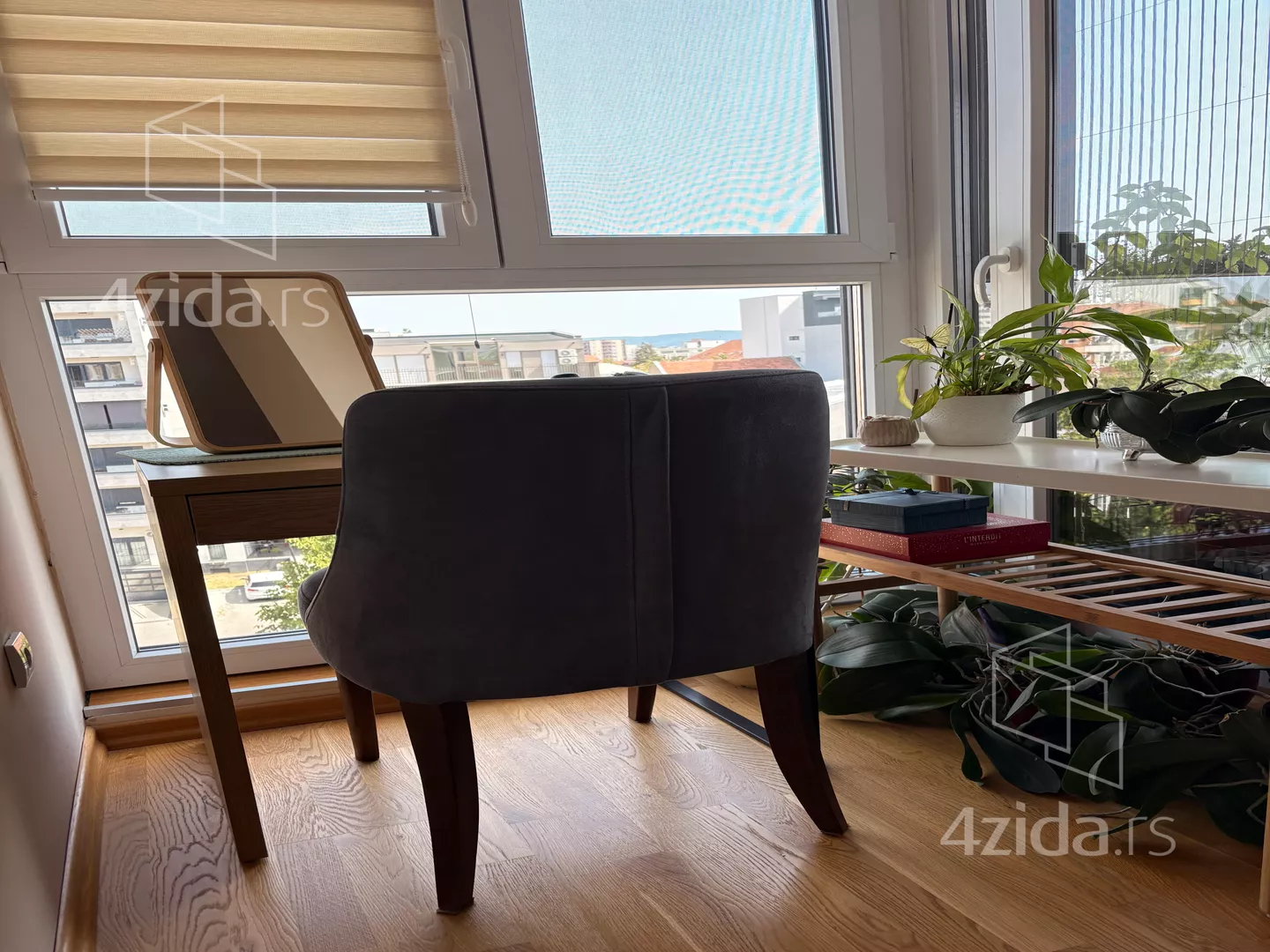 Troiposoban stan | 4zida