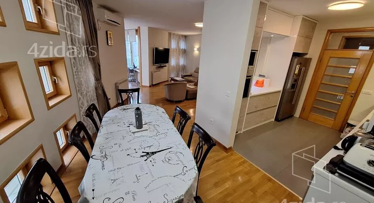 Petosoban stan | 4zida