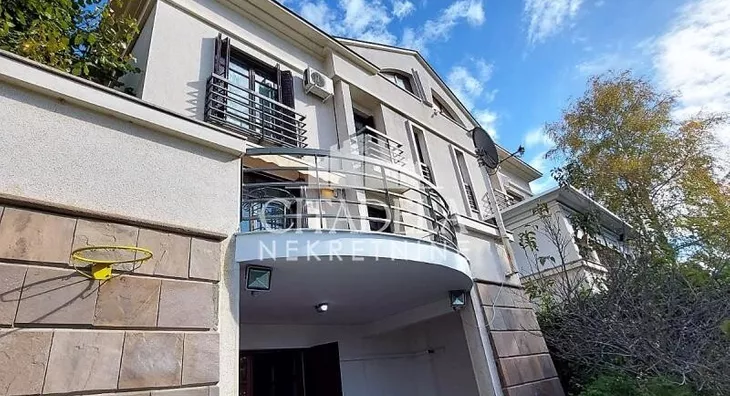 4-etažna kuća | 4zida