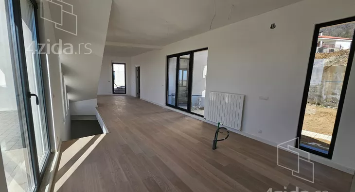 3-etažna kuća | 4zida