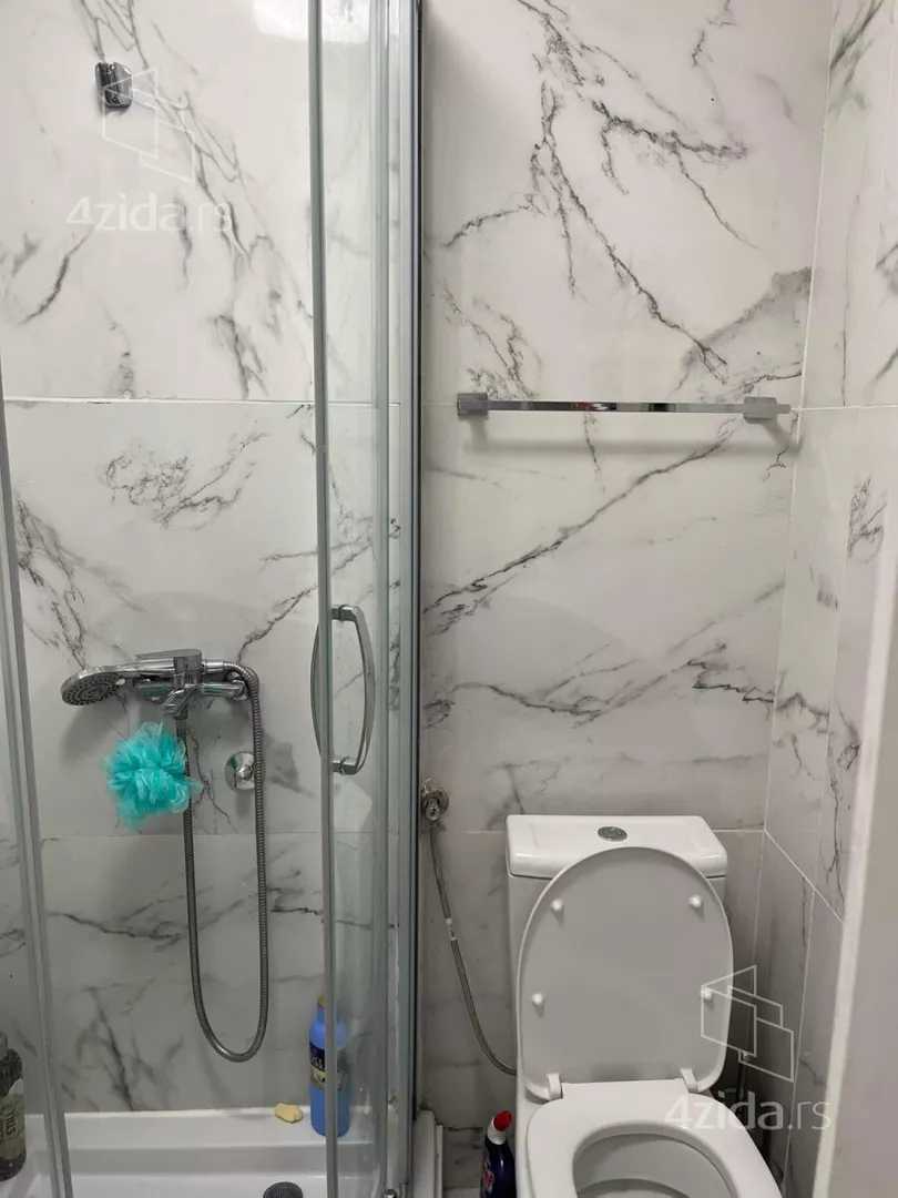 Četvoroiposoban stan | 4zida