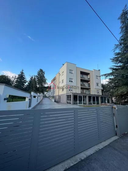 Vrčin | 4zida.rs