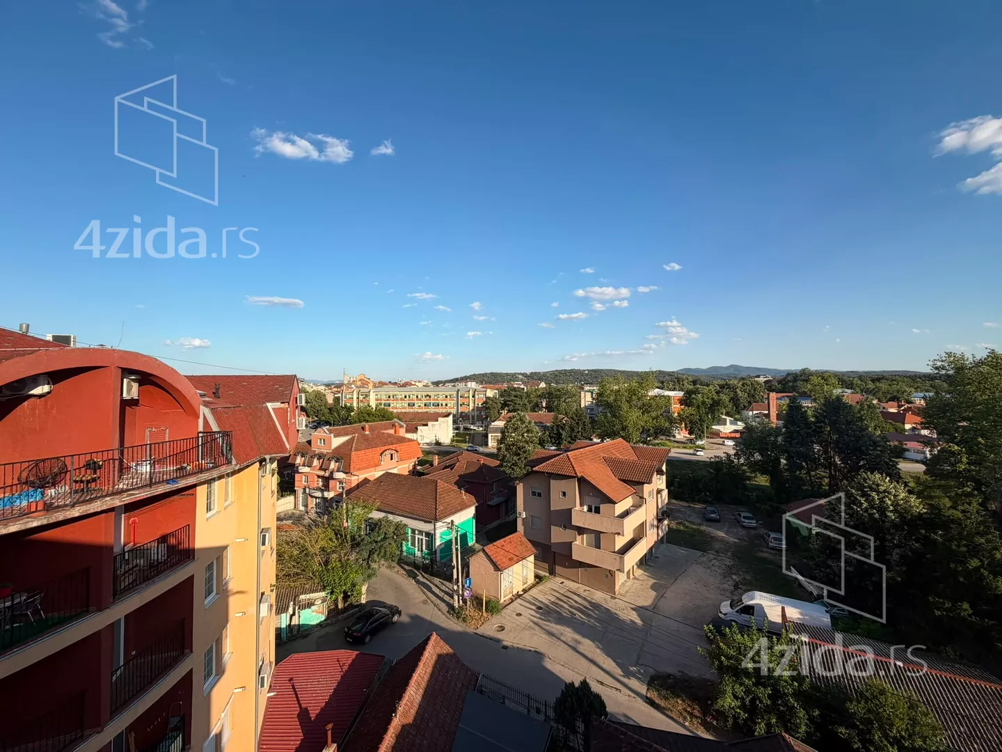 Troiposoban stan | 4zida