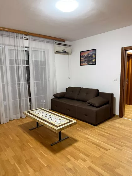 Trg Fontana | 4zida.rs