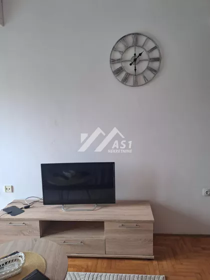 Jovana Subotića | 4zida.rs