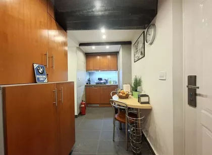 Zmaj-Jovina bb | 4zida.rs