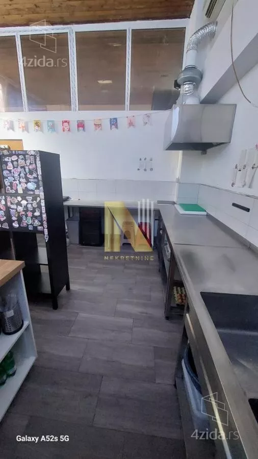 Poslovni prostor | 4zida