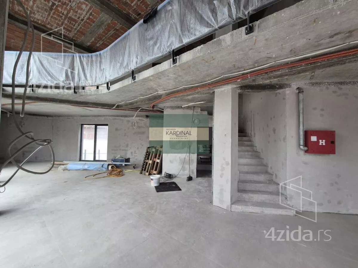 Poslovni prostor | 4zida