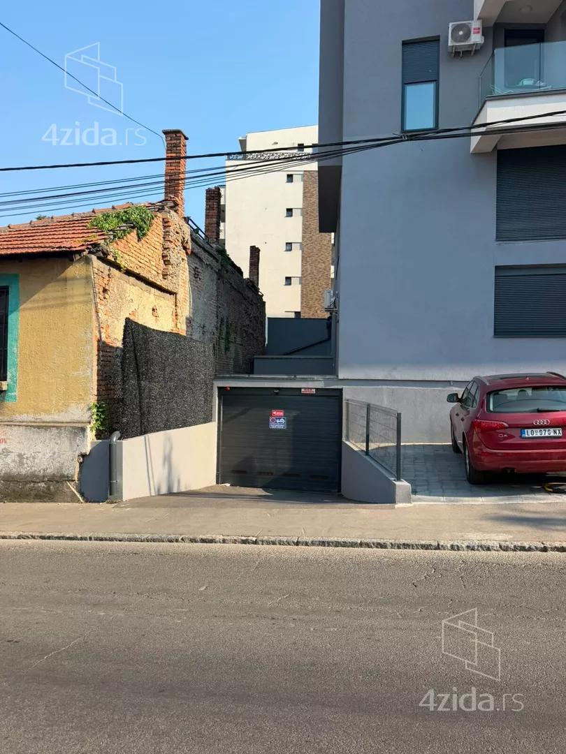 Garaža | 4zida