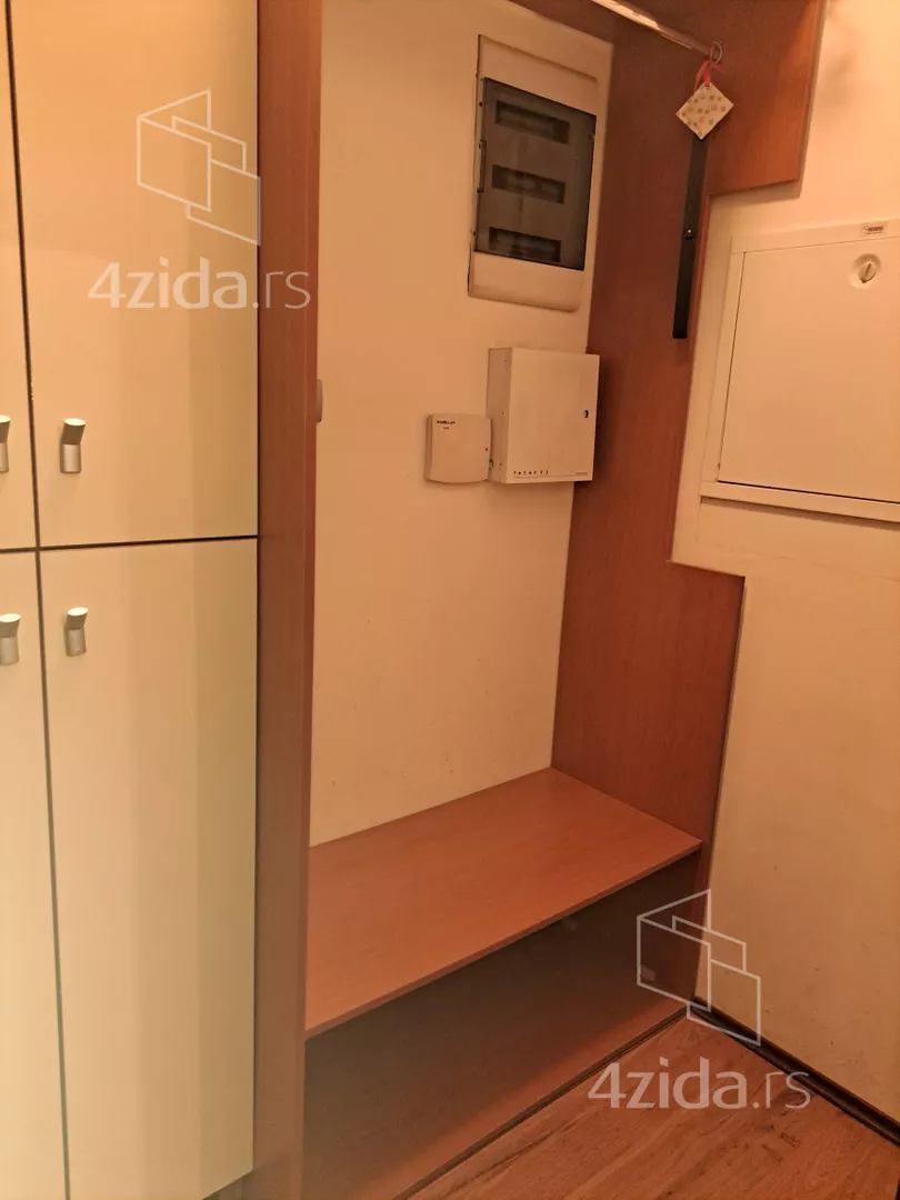 5-etažna kuća | 4zida