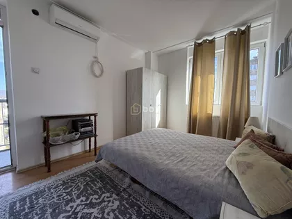 Dom Zdravlja | 4zida.rs